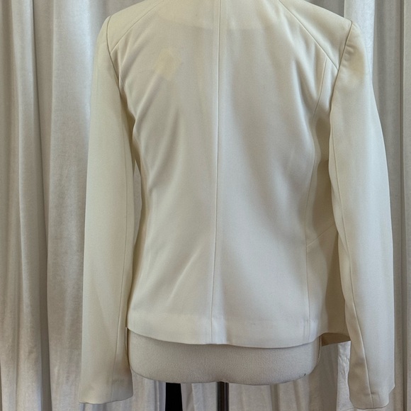 Trouve Off-White Women's Blazer with Zipper Details - Picture 2 of 4